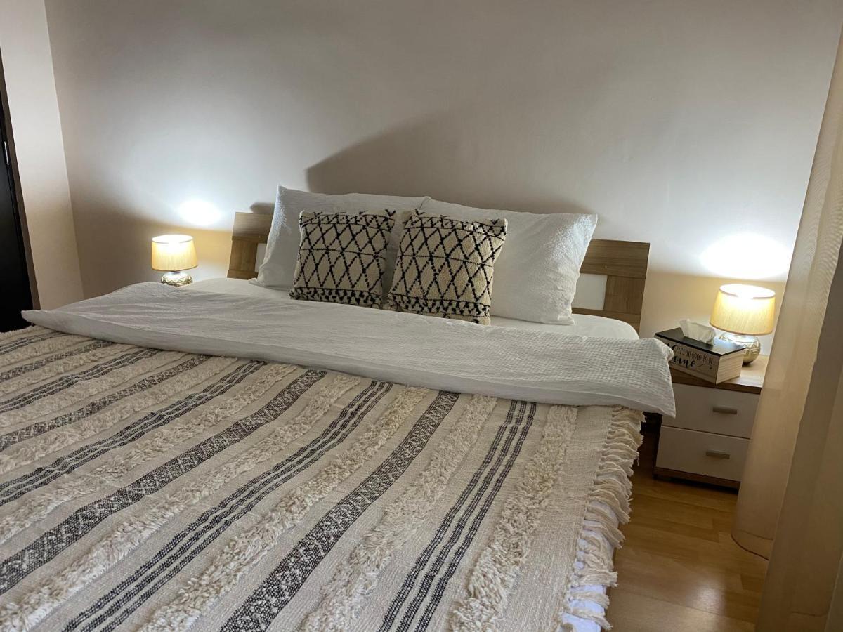 Sellada Apartament - Free Private Parking,Ac,Wi-Fi Carei Ngoại thất bức ảnh