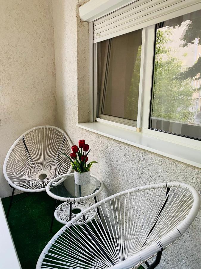 Sellada Apartament - Free Private Parking,Ac,Wi-Fi Carei Ngoại thất bức ảnh
