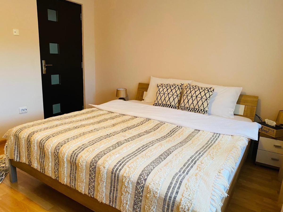 Sellada Apartament - Free Private Parking,Ac,Wi-Fi Carei Ngoại thất bức ảnh