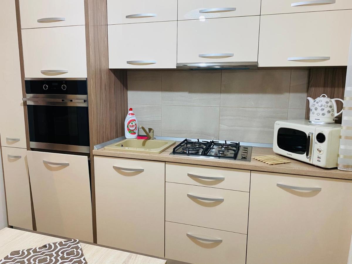 Sellada Apartament - Free Private Parking,Ac,Wi-Fi Carei Ngoại thất bức ảnh