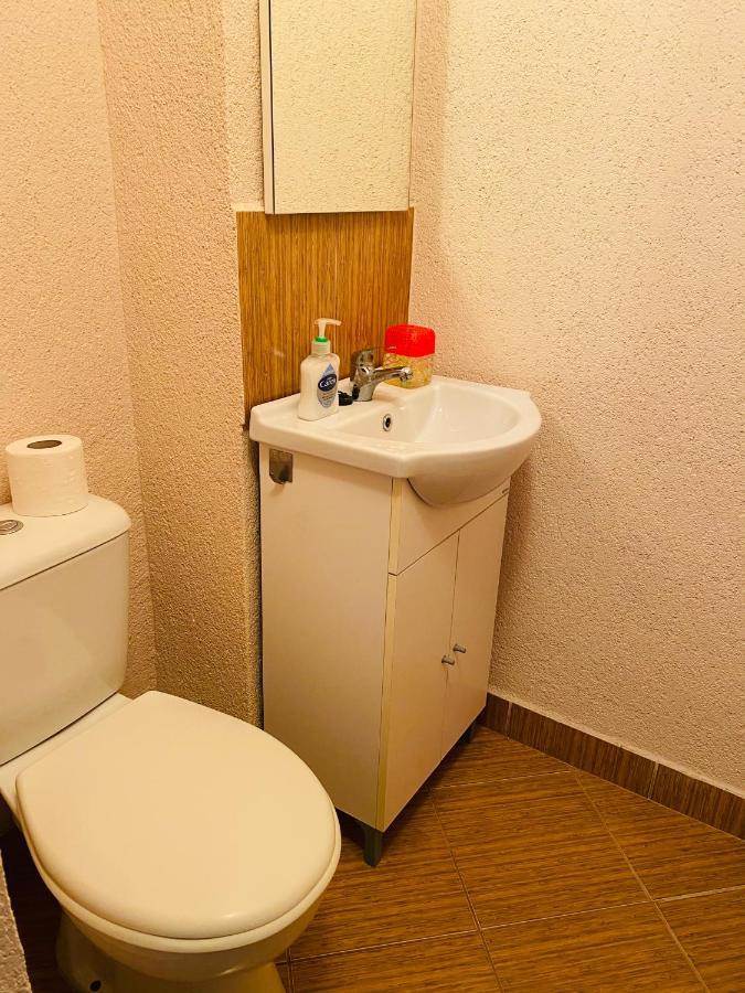 Sellada Apartament - Free Private Parking,Ac,Wi-Fi Carei Ngoại thất bức ảnh